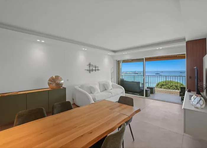 Ref 2006 - Croisette - Luxurious With Sea View For Rent