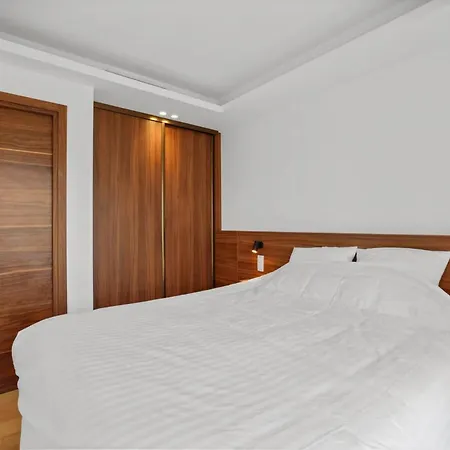 Ref 2006 - Croisette - Luxurious With Sea View For Rent